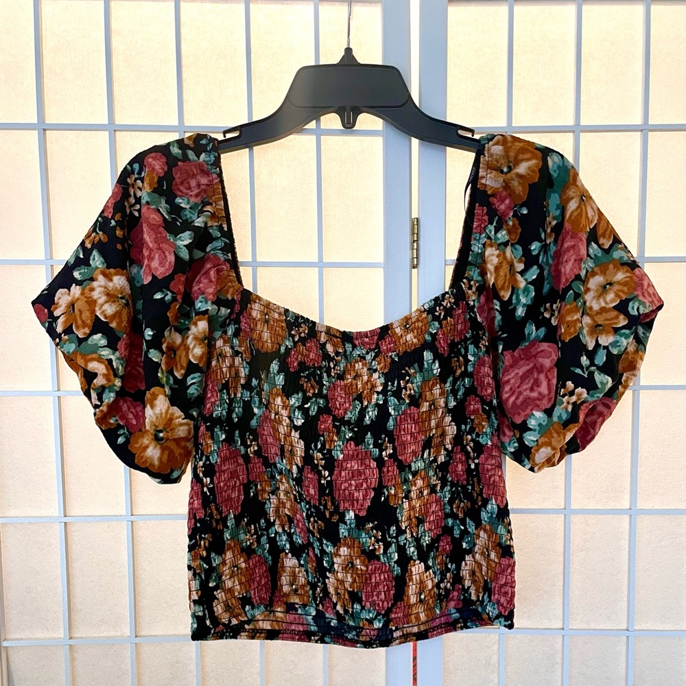 Floral crop top brown pink black square neck short sleeves Large